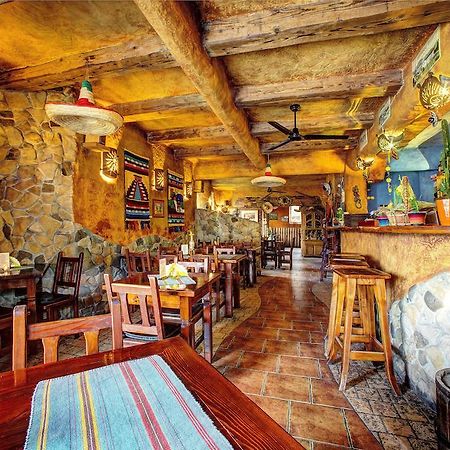 Bed and Breakfast Xavito Sanok Exterior foto