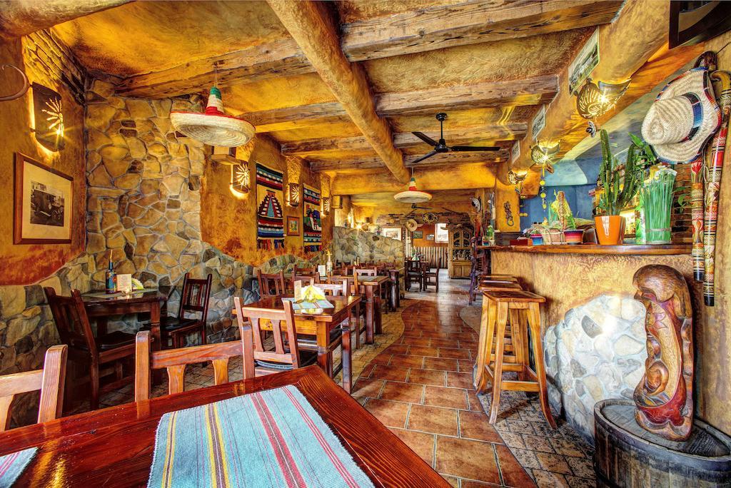 Bed and Breakfast Xavito Sanok Exterior foto