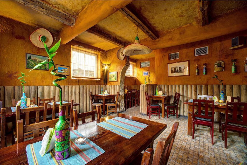 Bed and Breakfast Xavito Sanok Exterior foto
